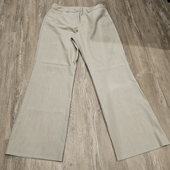 Worthington Women's Gray Dress Pants - Size 10 - Picture 1 of 5